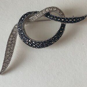 Vintage Avon of Belleville Knot Brooch